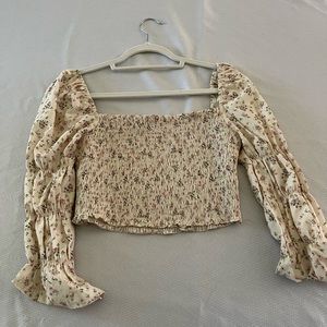 VICI COLLECTION FLORAL SMOCKED TOP